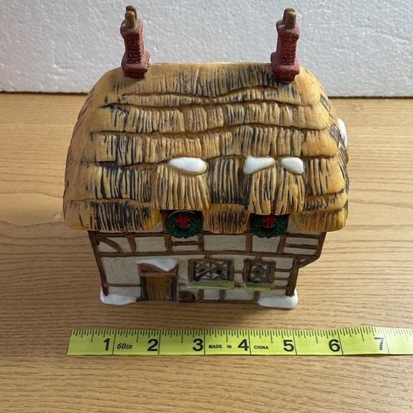 Department 56 Thatched Roof Cottage 6518-8 Christmas Dickens Village Series 1985 - Picture 10 of 12